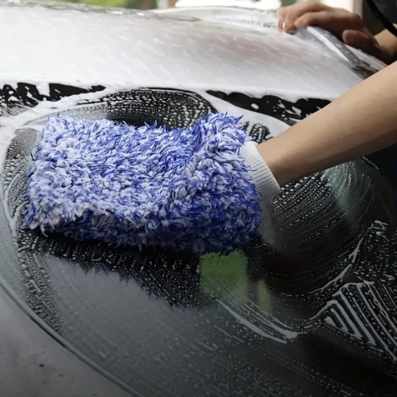 Car Accessories You Must Have - Guanti per la pulizia dell'auto ad